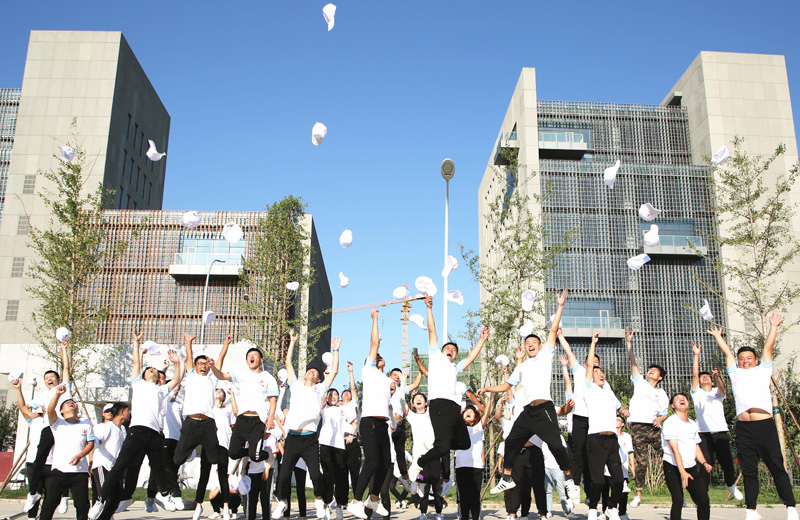 2019年7月1日，北京集團(tuán)大學(xué)生入職培訓(xùn)，洋溢的青春在中天繼續(xù)。